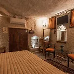 Maccan Cave 3*