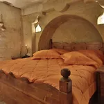 Maccan Cave Hotel 3*