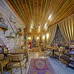 מלון Maccan Cave 3*