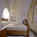 Hotel Maccan Cave