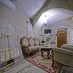 מלון Maccan Cave 3*