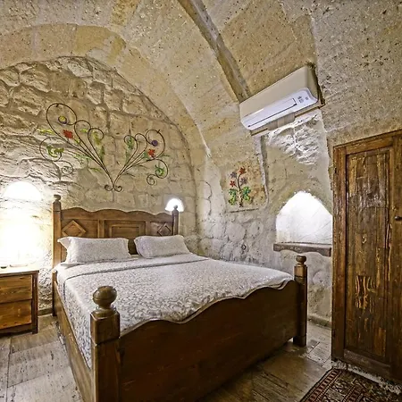 Maccan Cave Hotel