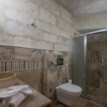 Maccan Cave Hotel