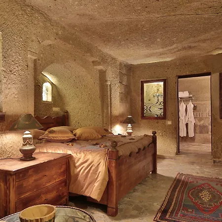 Maccan Cave Hotel