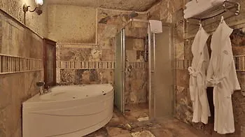 Maccan Cave Hotel